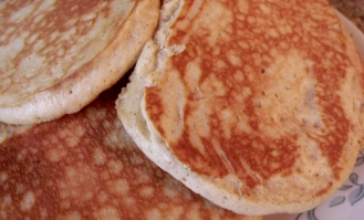 pancakes on plate